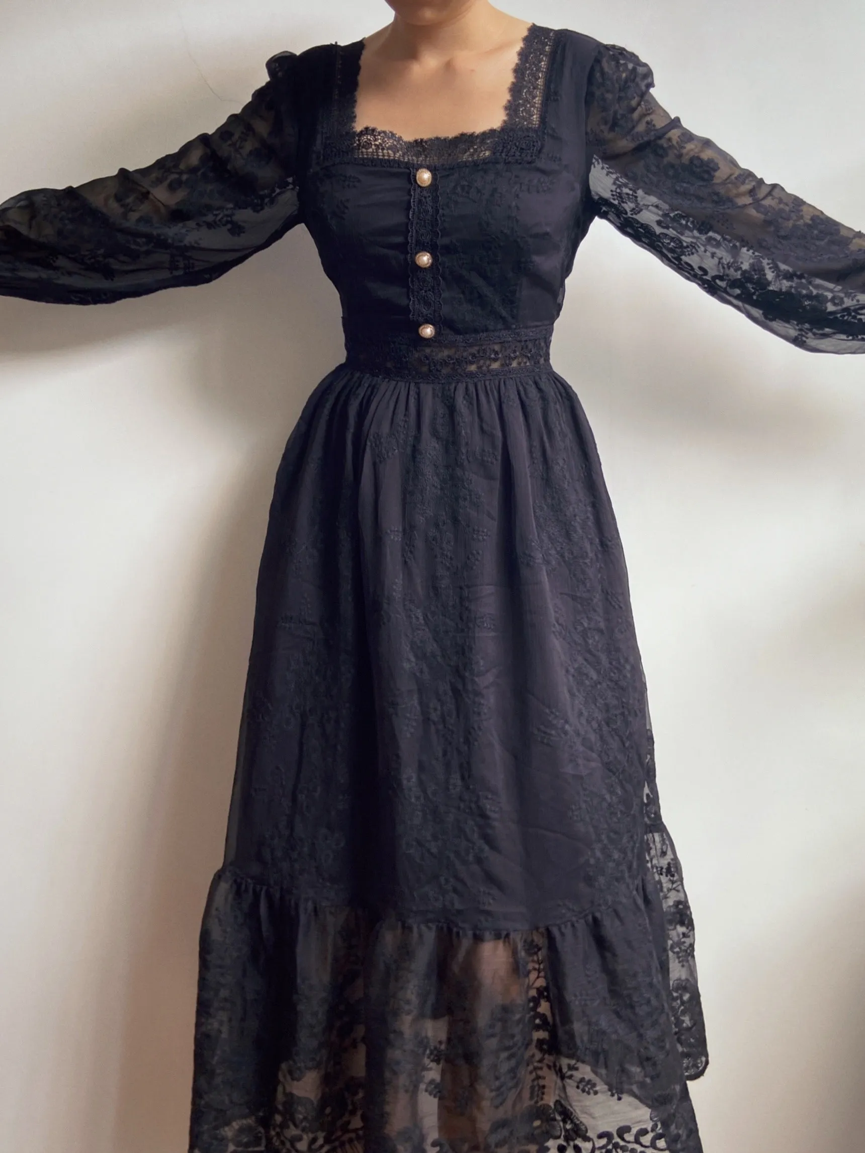 Embroidered Floral Lace Long Sleeve Midi Dress