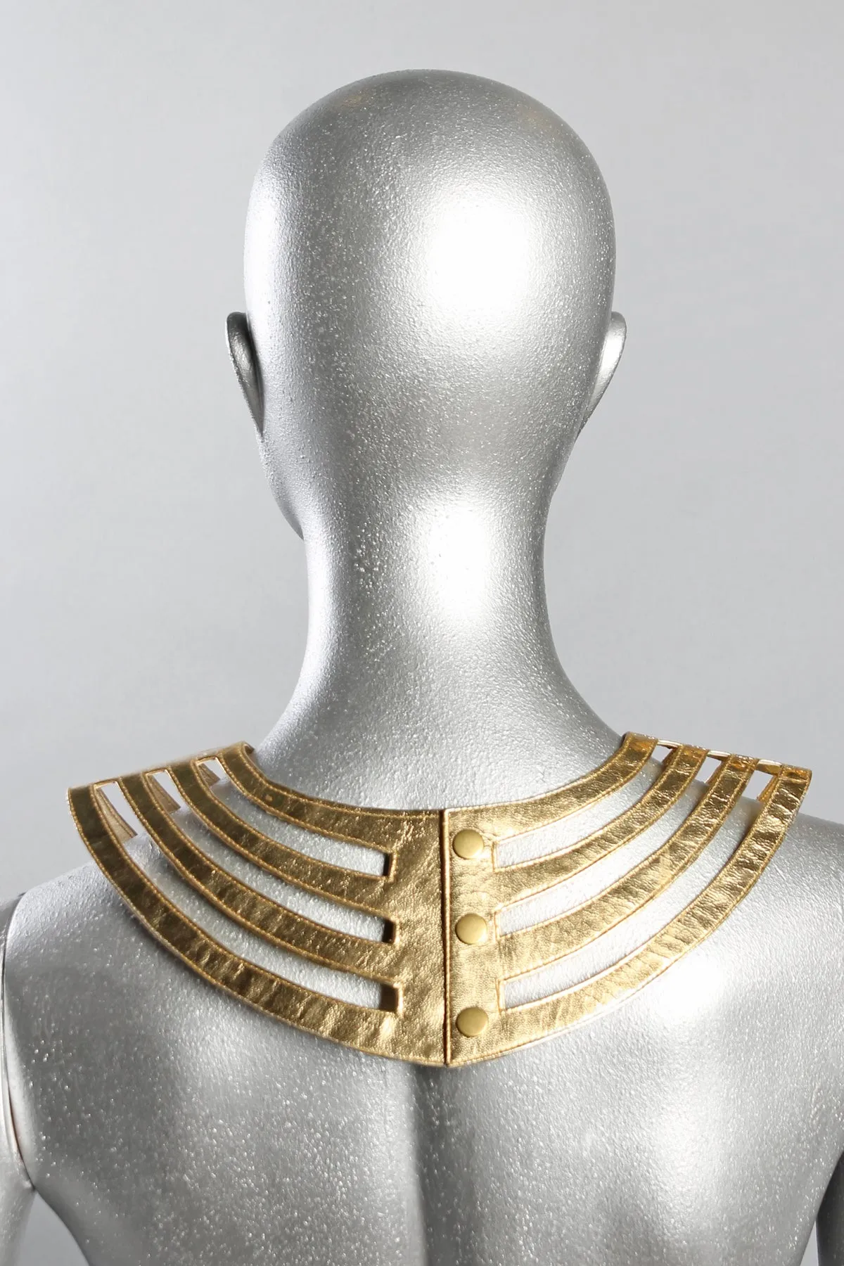 Five and Diamond Desert Cage Collar