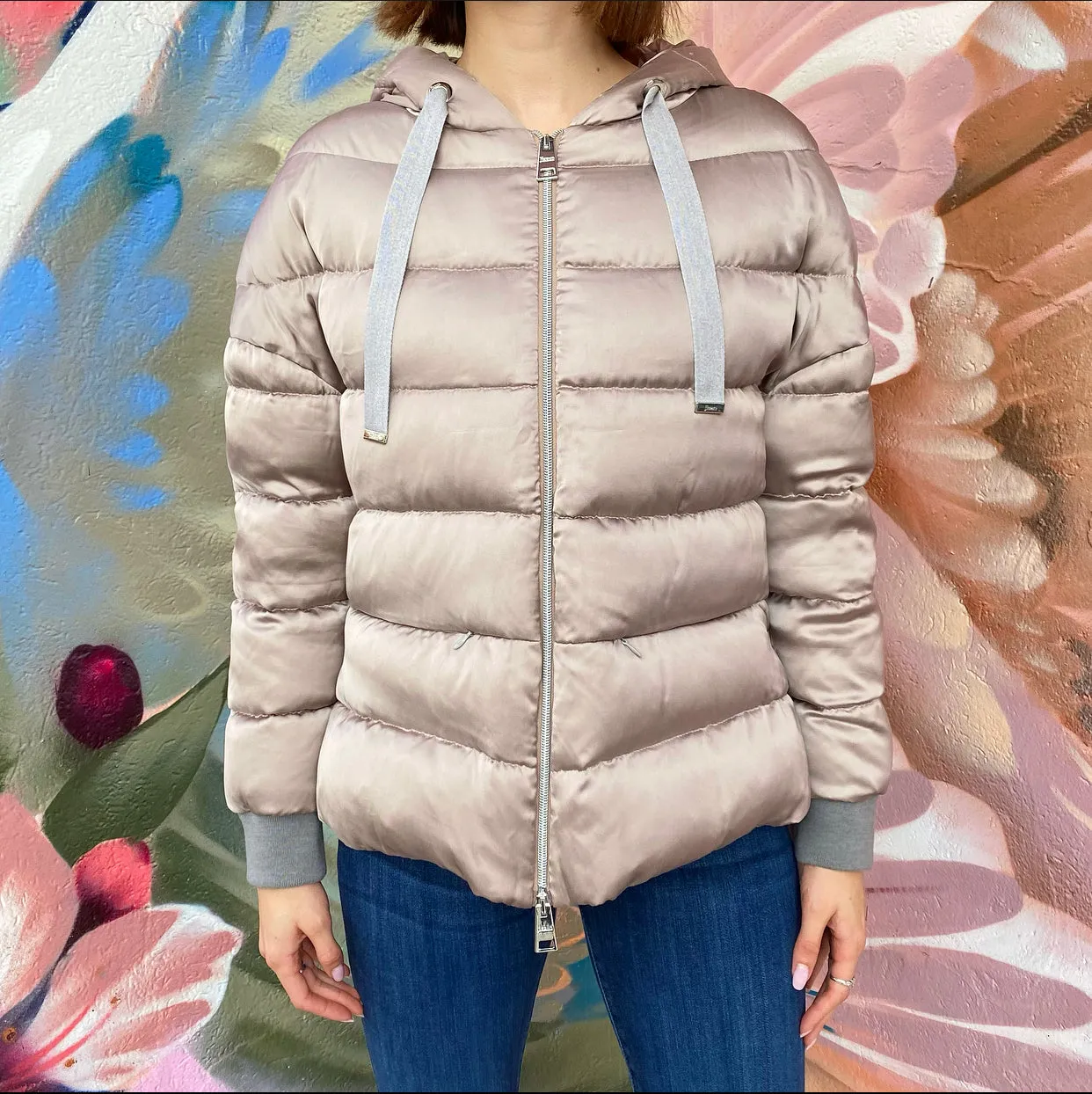 Herno Resort Down Puffer Jacket with High Low Hem - IT42 / 6