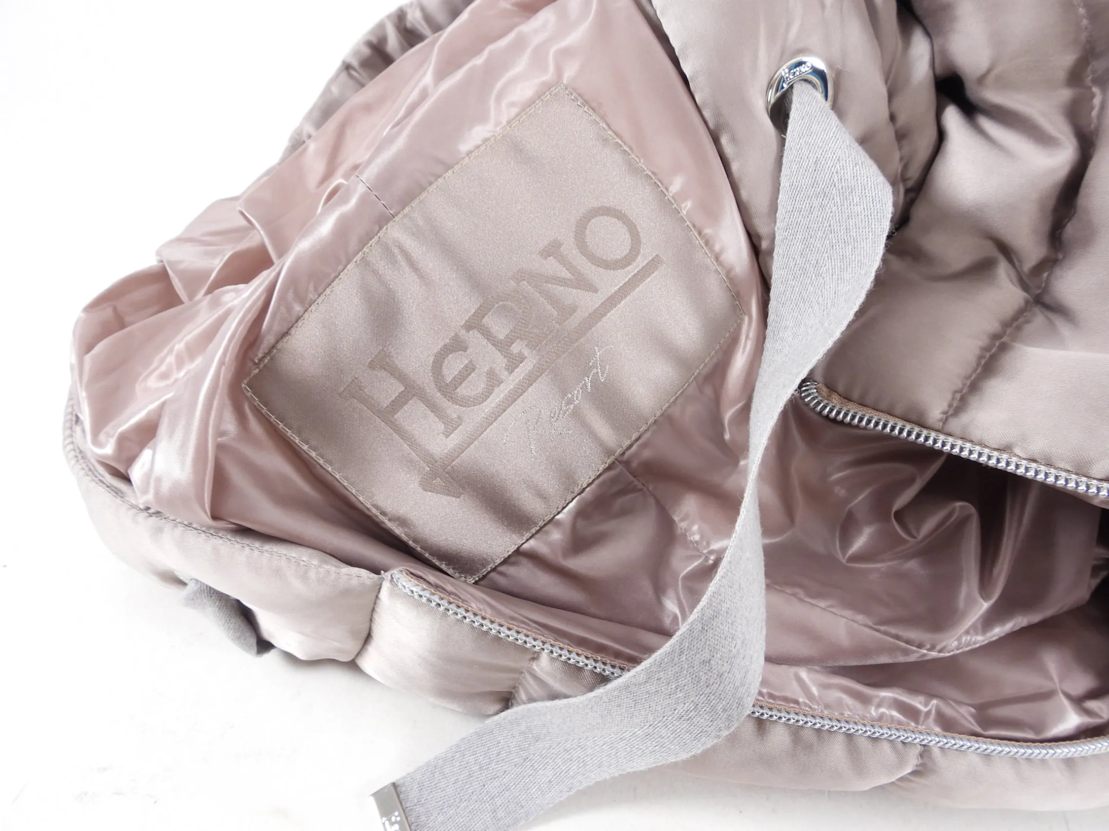 Herno Resort Down Puffer Jacket with High Low Hem - IT42 / 6