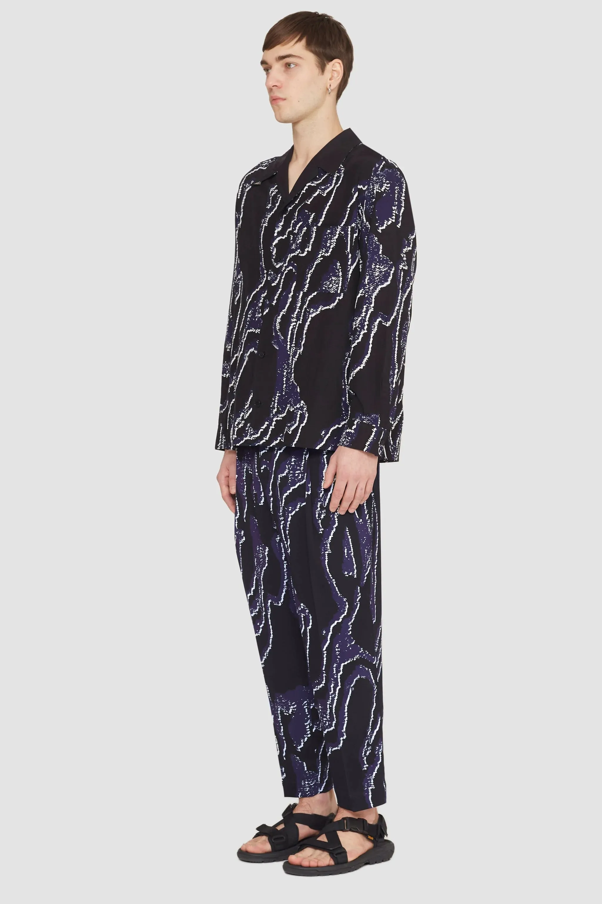 Long Sleeve Printed Convertible Collar Shirt