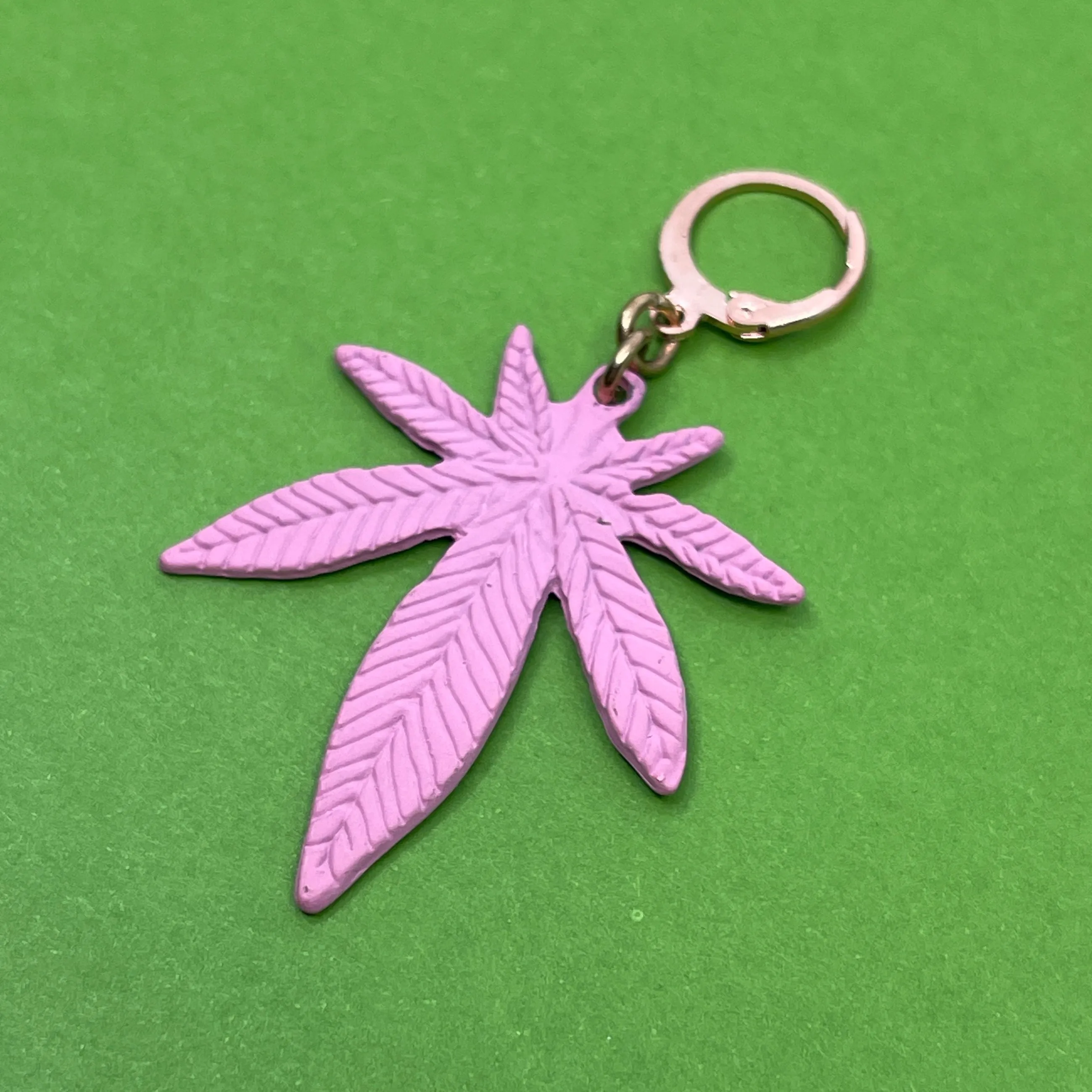Pink Pot Leaf Collar Tag